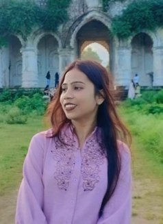 Tina Singh ( Real Meet & Cam Show) - puta in Pune Photo 4 of 4