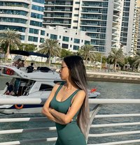 Tina Slim - puta in Dubai