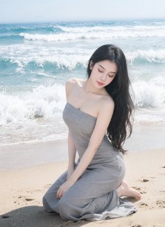 Tina - escort in Bangkok Photo 6 of 7