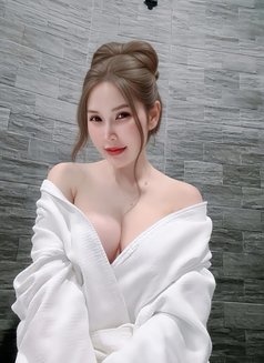 Tina - escort in Da Nang Photo 20 of 28