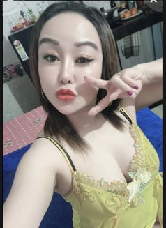Tina - escort in Gurgaon Photo 3 of 7