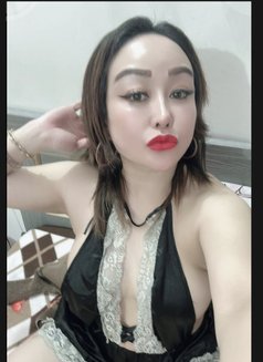 Tina - escort in Gurgaon Photo 4 of 7