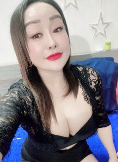 Tina - escort in Gurgaon Photo 10 of 11
