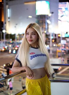Tina Top good Thai Hard cock - Acompañantes transexual in Bangkok Photo 1 of 30