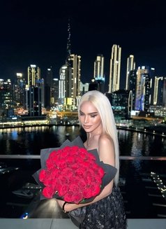 Tina top hot cum - Transsexual escort in Dubai Photo 23 of 28