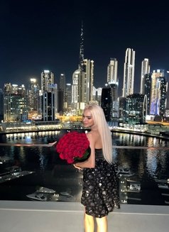 Tina top hot cum - Transsexual escort in Dubai Photo 24 of 30
