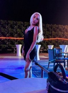 Tina top hot cum - Transsexual escort in Dubai Photo 28 of 30