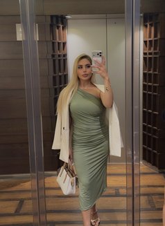 Tina - escort in İstanbul Photo 14 of 14