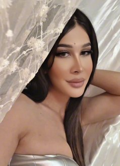 Tina - Transsexual escort in Jeddah Photo 2 of 12