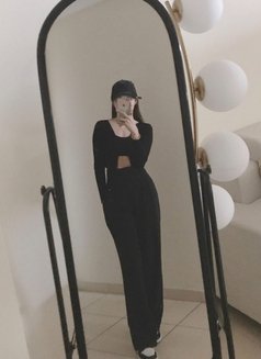 Tina - escort in Da Nang Photo 1 of 2