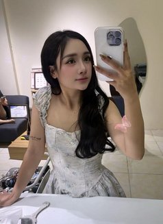 Tina - escort in Dubai Photo 2 of 8