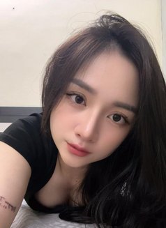 Tina - escort in Dubai Photo 3 of 8