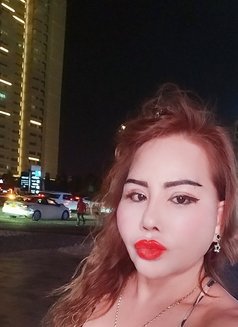 Tinalee - puta in Dubai Photo 3 of 8