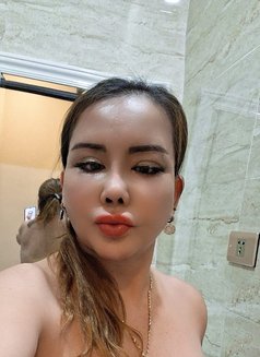 Tinalee - escort in Dubai Photo 2 of 9