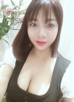 Tinamai999 - escort in Hanoi Photo 2 of 8