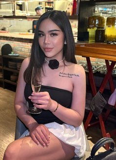 Tinara - Transsexual escort in Riyadh Photo 1 of 3