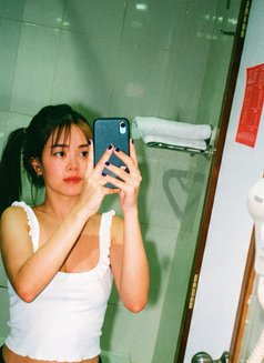 Tinarinthon - masseuse in Dubai Photo 3 of 11