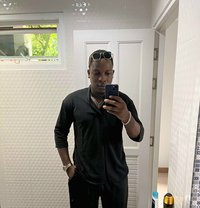 Tinashe Adhonia - Acompañantes masculino in Phuket