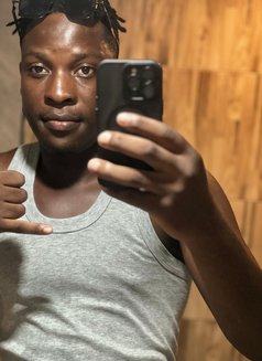 Tinashe Adhonia - Male escort in Phuket Photo 4 of 7