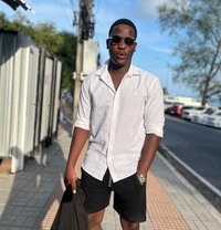 Tinashe Adhonia - Acompañantes masculino in Phuket