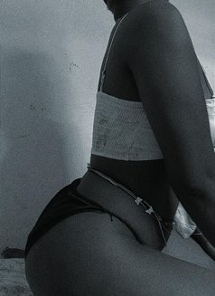 Tinaxha - escort in Nairobi Photo 3 of 3