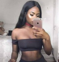 Tinaya - puta in Bali