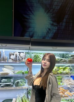 Ting ting - puta in Hong Kong Photo 5 of 8