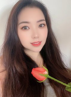 Tingting Zhang - escort in Shanghai Photo 4 of 4
