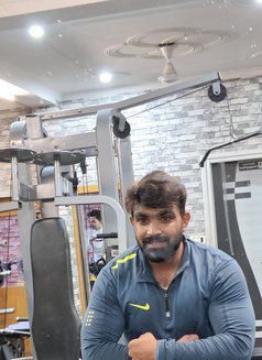 Tinku - Male escort in New Delhi Photo 5 of 6