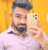 Tinku - Acompañantes masculino in New Delhi