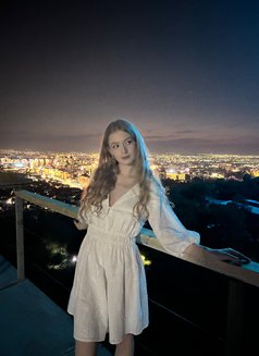 Tinley - escort in Dubai Photo 7 of 8