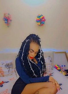 Tinna - escort in Riyadh Photo 3 of 6