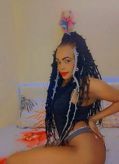 Tinna - escort in Riyadh Photo 5 of 6