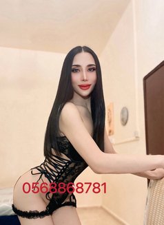 Tinnie - Transsexual escort in Al Ain Photo 20 of 21