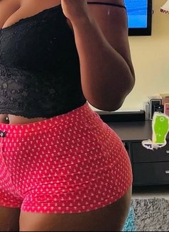 Tinuke - escort in Okinawa Island Photo 2 of 2