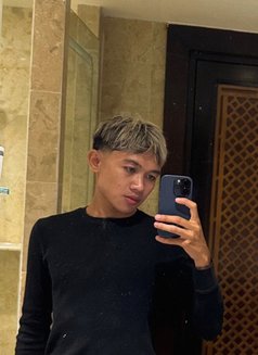 Tiny Benny - Male escort in Bali Photo 5 of 5