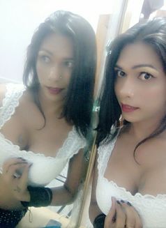 Tippsy - Transsexual escort in New Delhi Photo 3 of 10