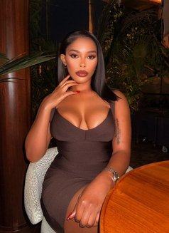 Tisha - escort in Dubai Photo 4 of 20