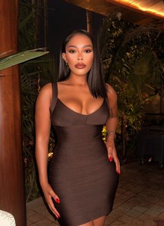 Tisha - escort in Dubai Photo 5 of 20