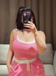 Titina - escort in Dammam Photo 2 of 5