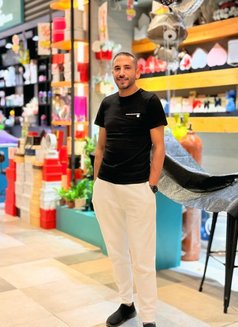 Titoy Jordan - Male adult performer in Sharjah Photo 1 of 2