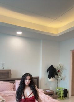 Thiwa - escort in Riyadh Photo 5 of 14