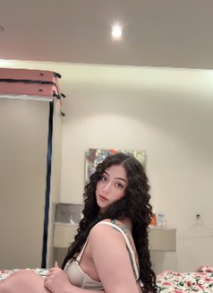 Thiwa - escort in Riyadh Photo 7 of 14