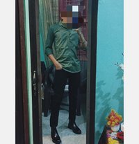 Tiwari - Acompañantes masculino in New Delhi Photo 1 of 2