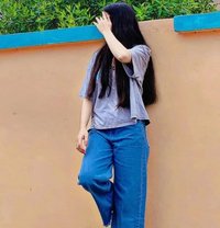 Tiya - puta in Chennai