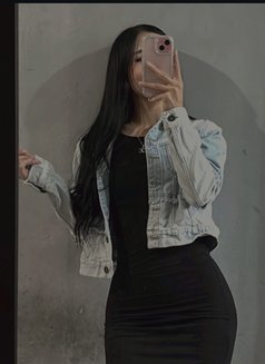 Tiya - escort in New Delhi Photo 1 of 2