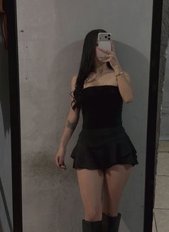 Tiya - escort in New Delhi Photo 2 of 2