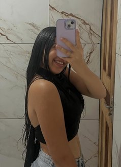 Tiya - escort in Noida Photo 2 of 3