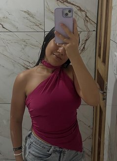 Tiya - escort in Noida Photo 3 of 3