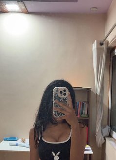 Tiya - escort in Noida Photo 6 of 8